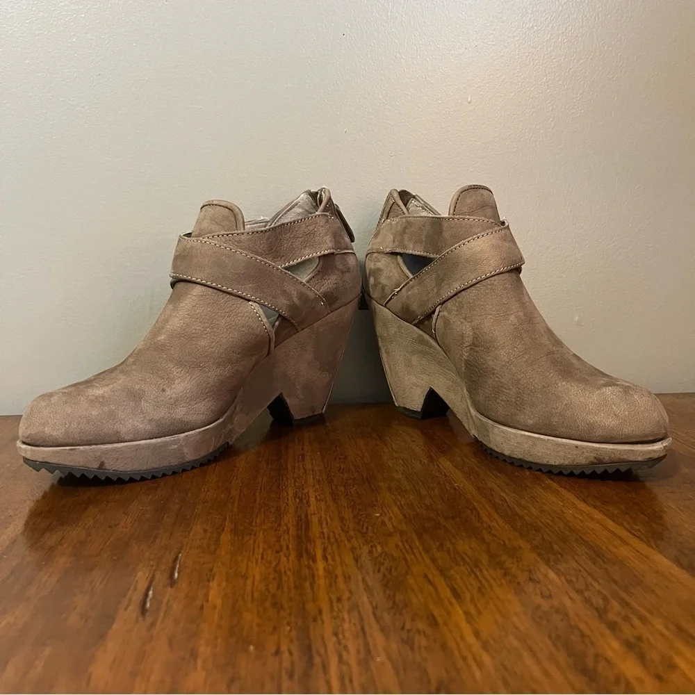 Eileen Fisher Brown Suede Ankle Wedge Heel 6.5
